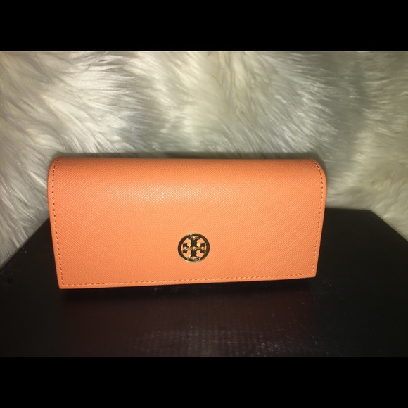 AUTHENTIC TORY BURCH SHADES - Picture 5 of 7